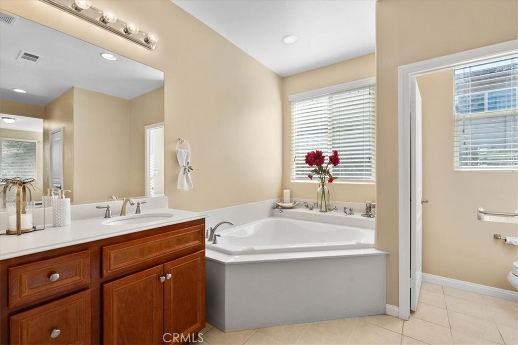 Four Seasons - Residential