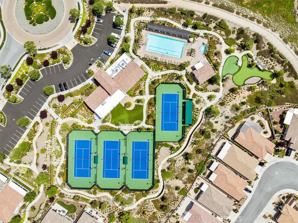 Four Seasons - Residential