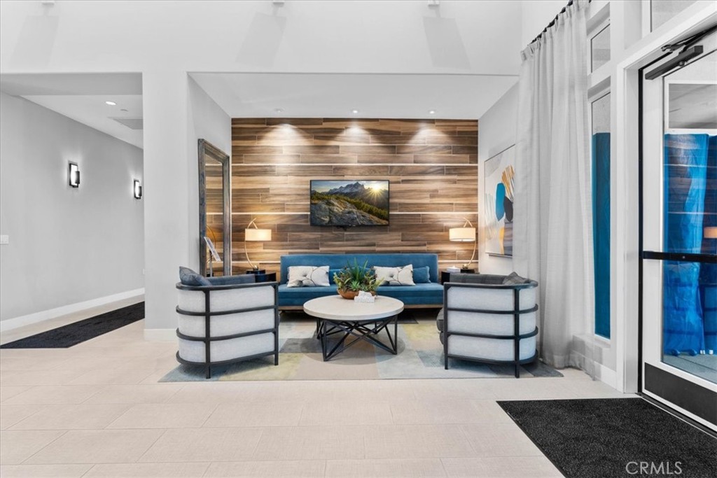 Four Seasons - Residential