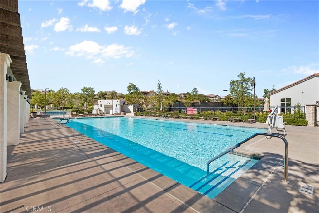 Four Seasons - Residential