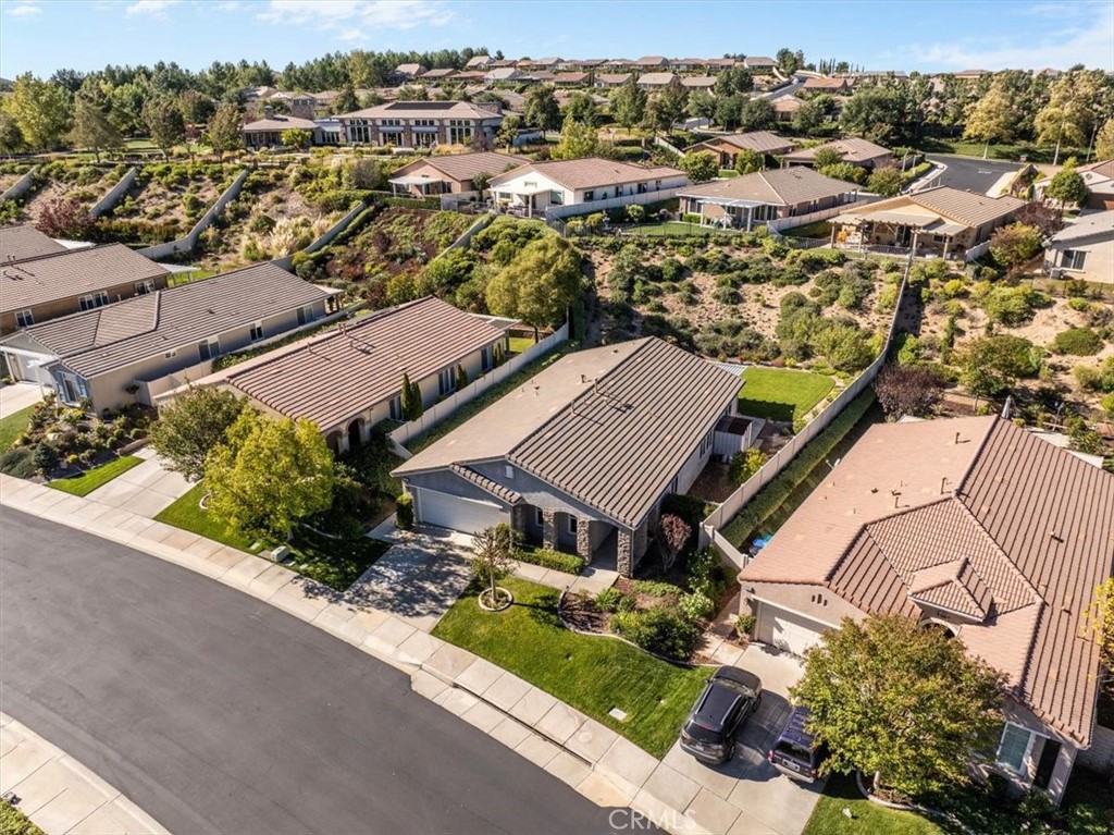 Four Seasons - Residential