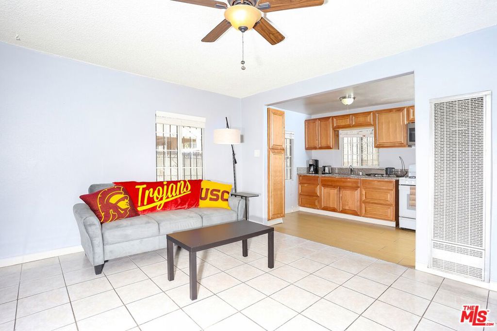 1379 W 37th Place