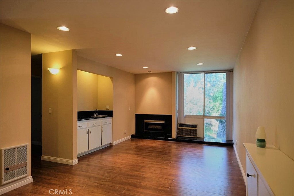 3601 W Hidden Lane 121