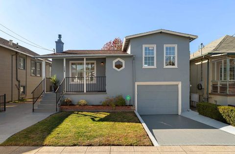 Photo of 728 Stannage Ave Ave, Albany, CA 94706 (MLS # 41123131)