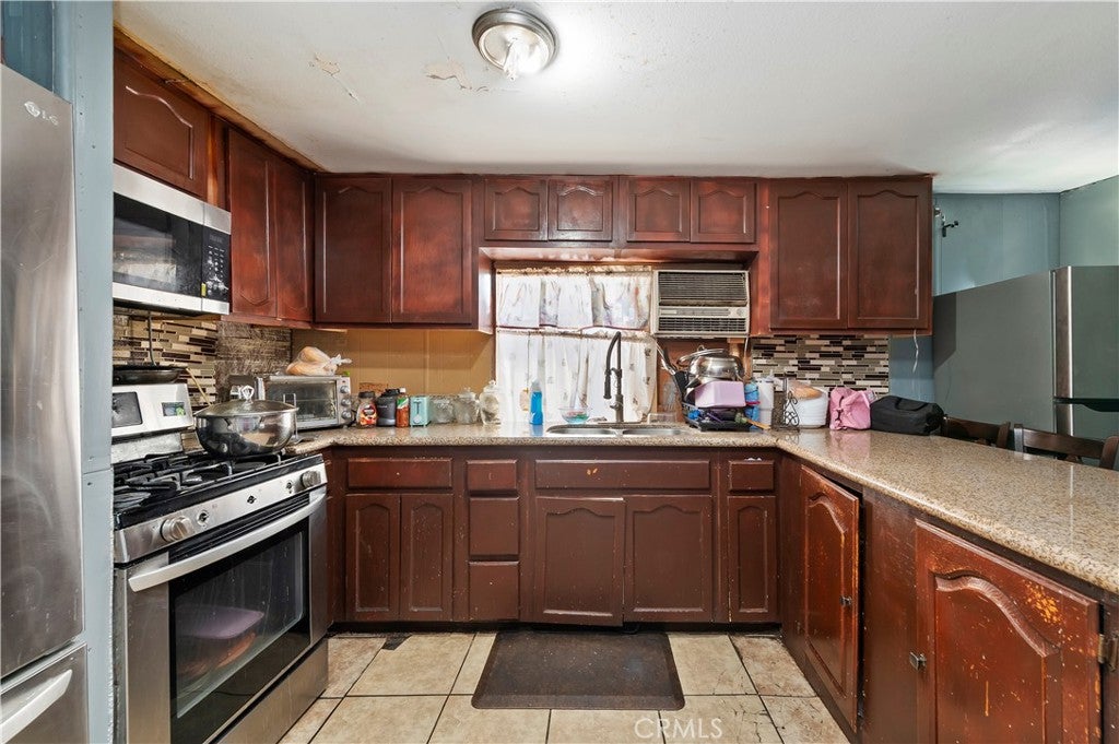 8362 Redwood Ave Spc 38