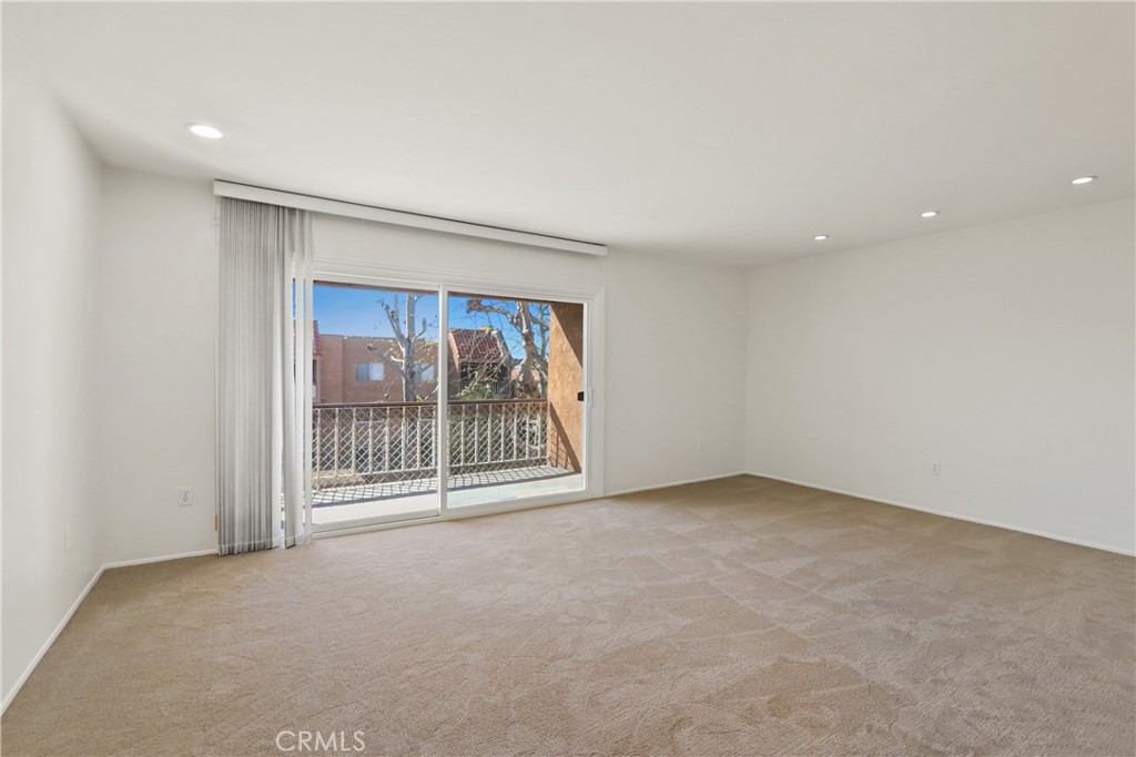 6600 Warner Avenue 182