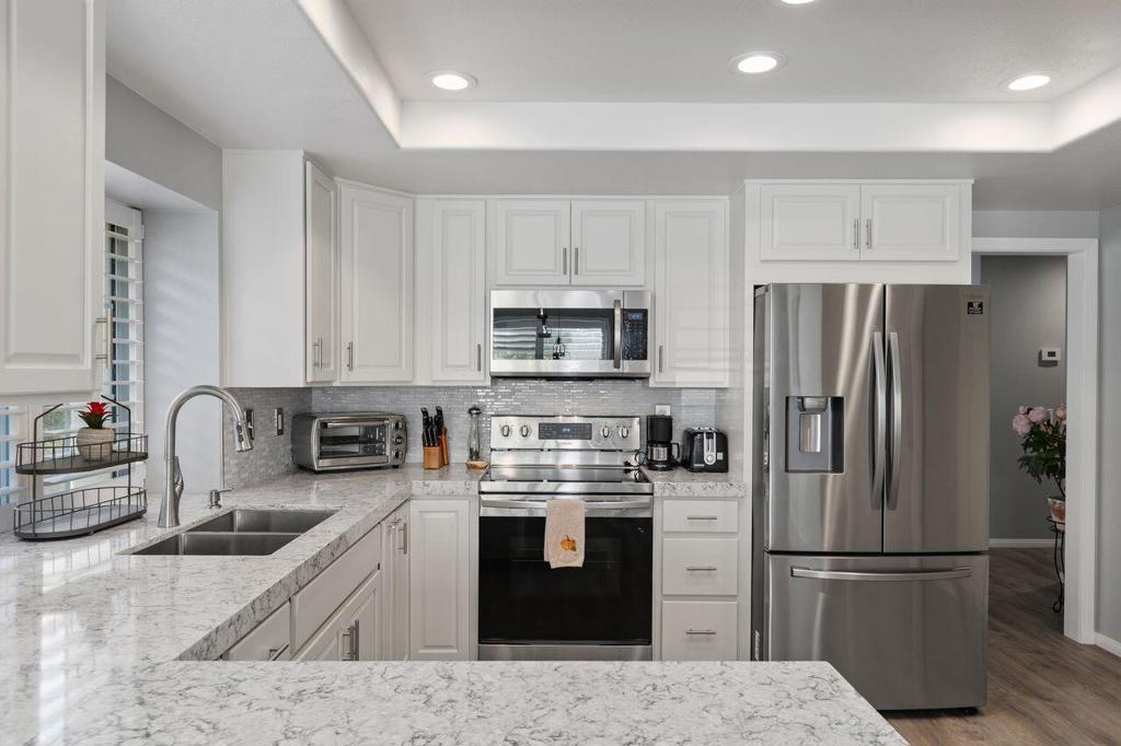 Desert Breezes - Residential Lease