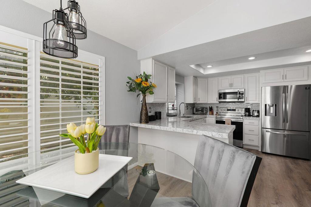 Desert Breezes - Residential Lease