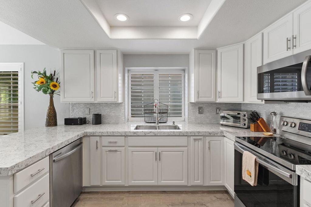 Desert Breezes - Residential Lease