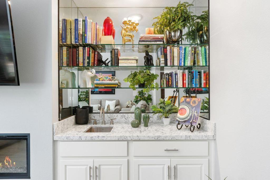 Desert Breezes - Residential Lease