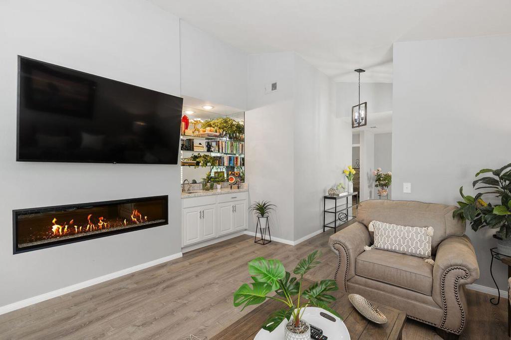 Desert Breezes - Residential Lease