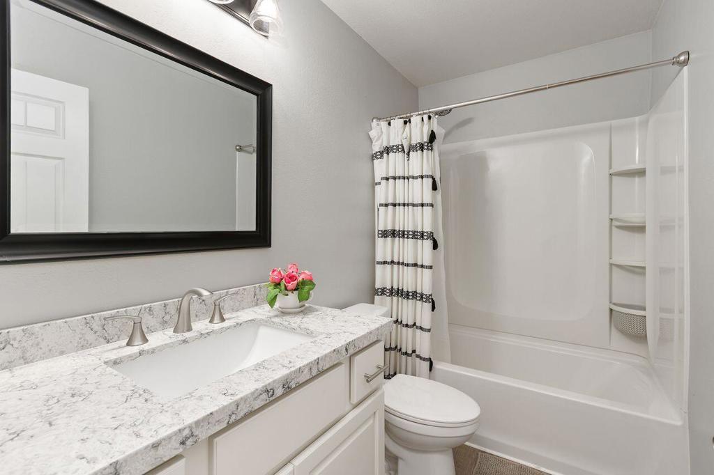 Desert Breezes - Residential Lease