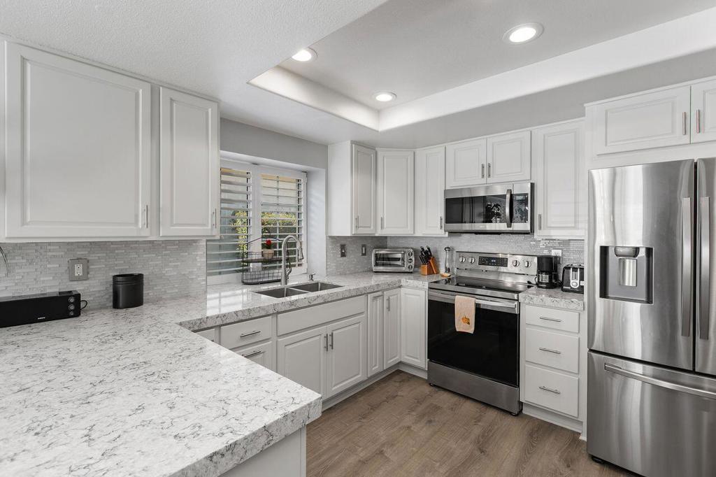 Desert Breezes - Residential Lease