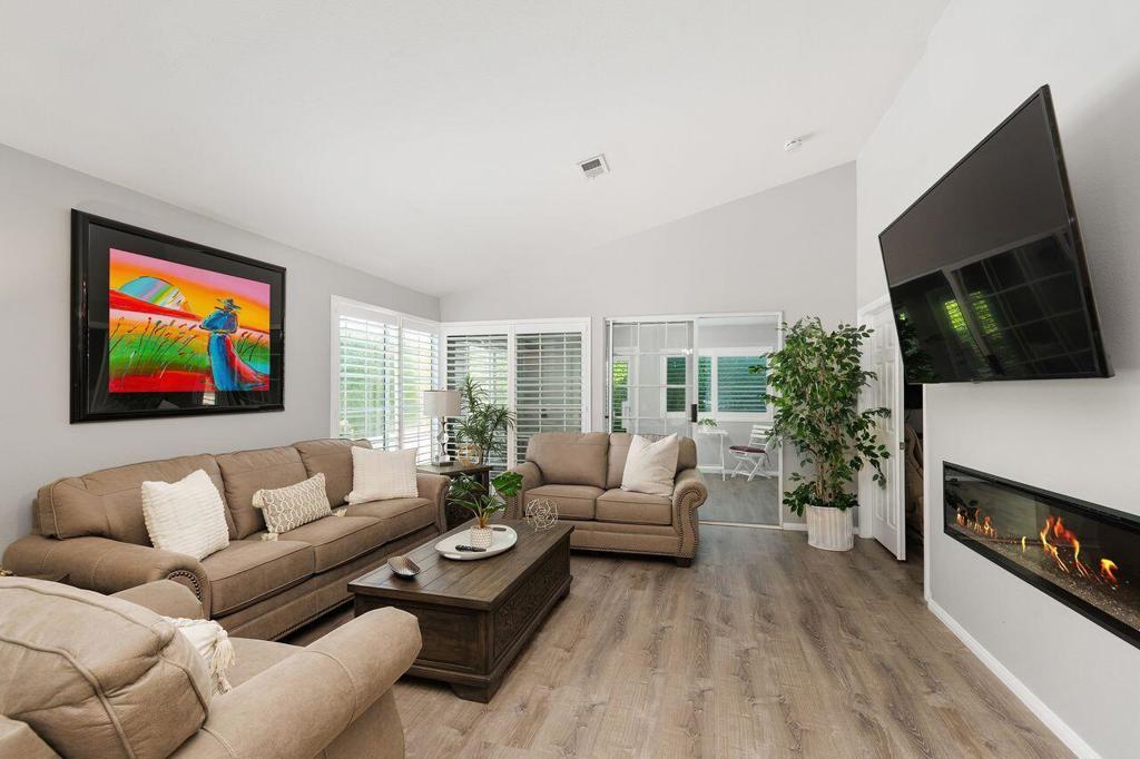 Desert Breezes - Residential Lease