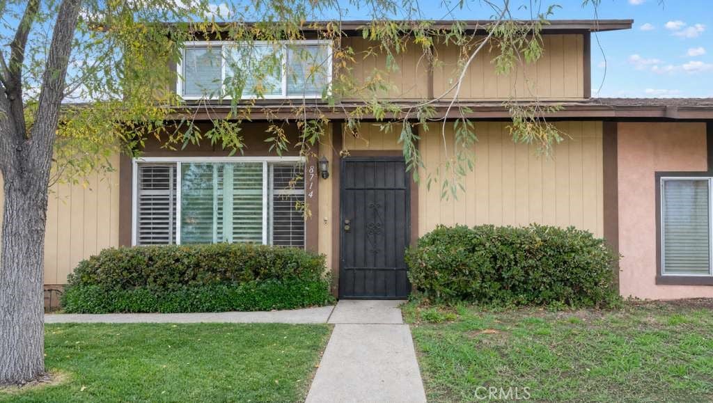 8714 Willis AVE