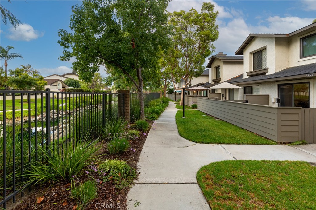 Lakeview Townhomes (LVTH) - Residential