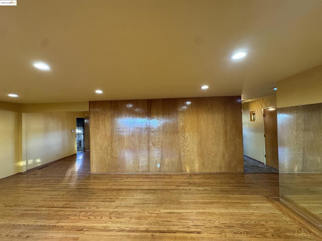 CHABOT PARK - Residential