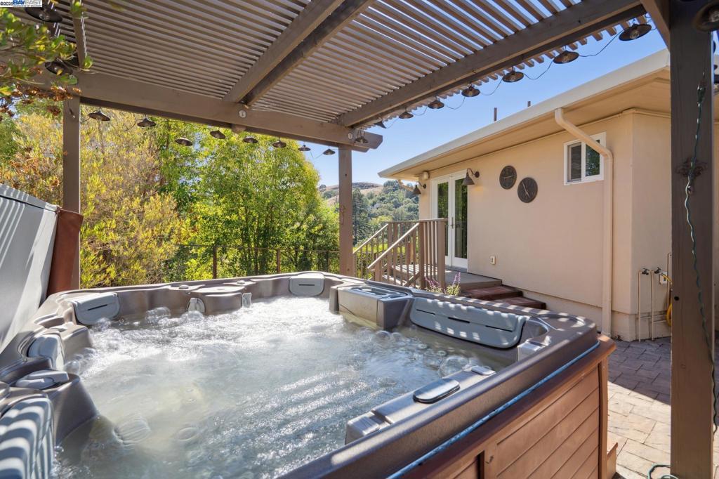 BURTON VALLEY - Residential