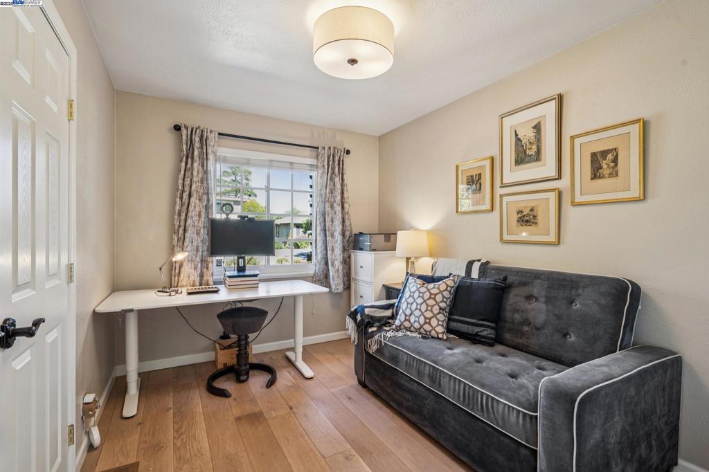 BURTON VALLEY - Residential