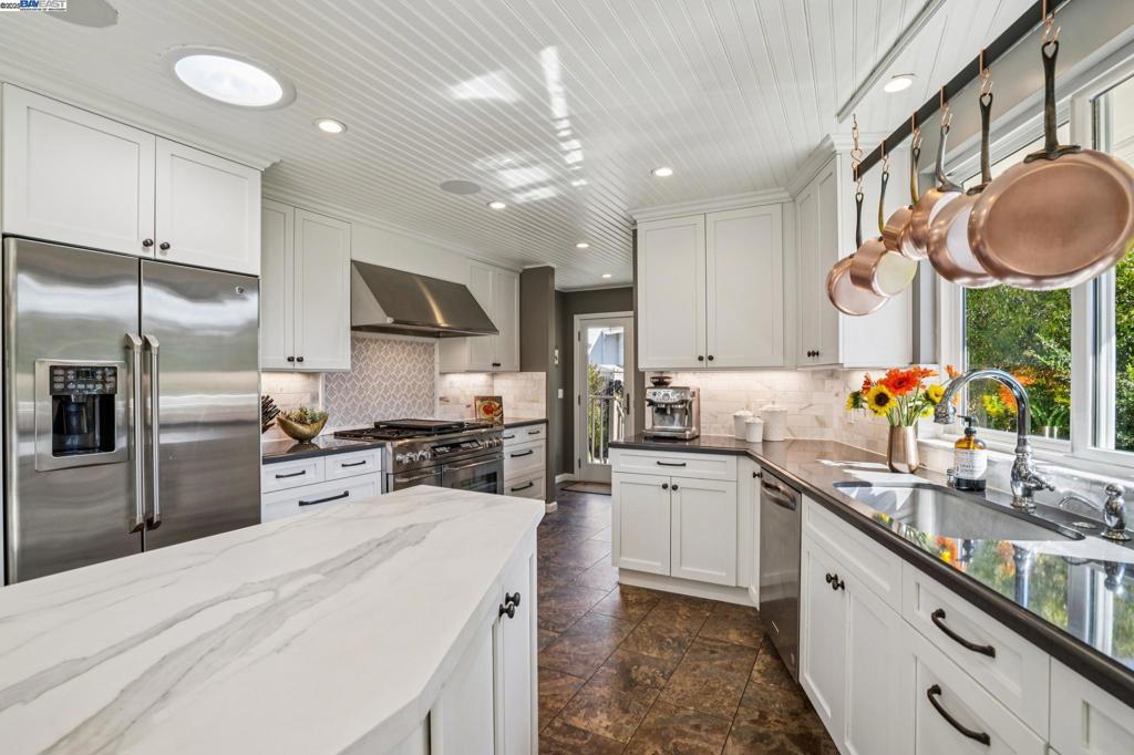 BURTON VALLEY - Residential
