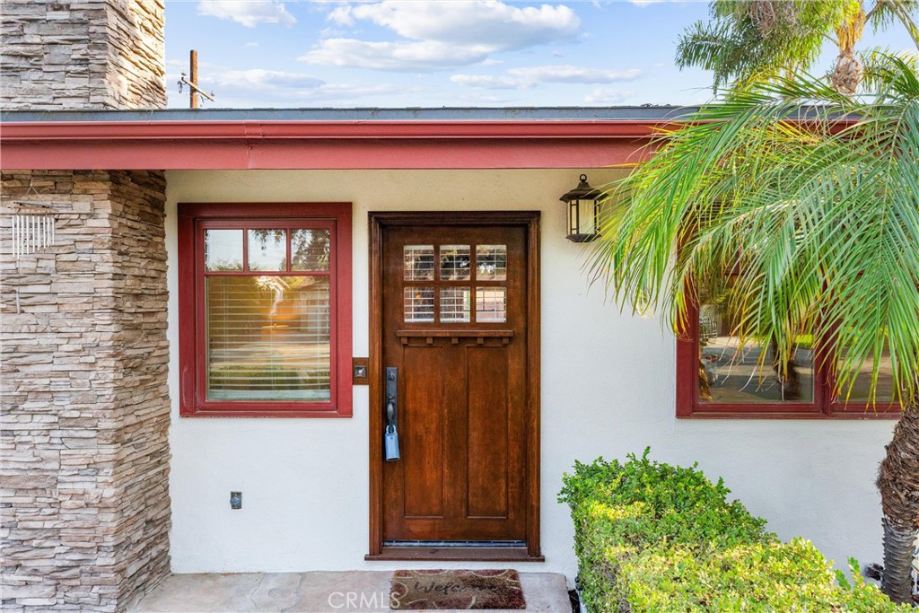 1944 W Lullaby Lane