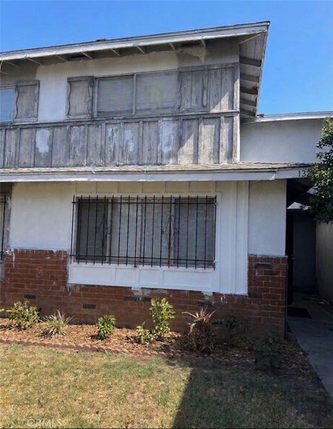 Photo of 13 Paradise Vly N, Carson, CA 90745 (MLS # SW26232358)