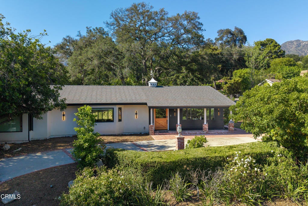 2137 Lyans Drive, La Canada Flintridge CA 91011