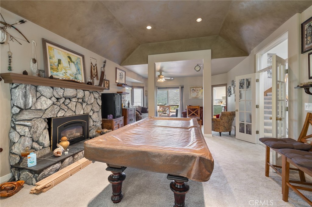 41723 Yosemite Pines
