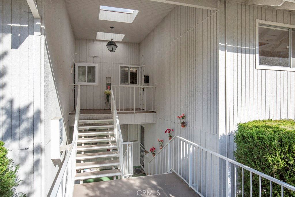 Photo of 658 Avenida Sevilla #O, Laguna Woods, CA 92637 (MLS # OC26058630)