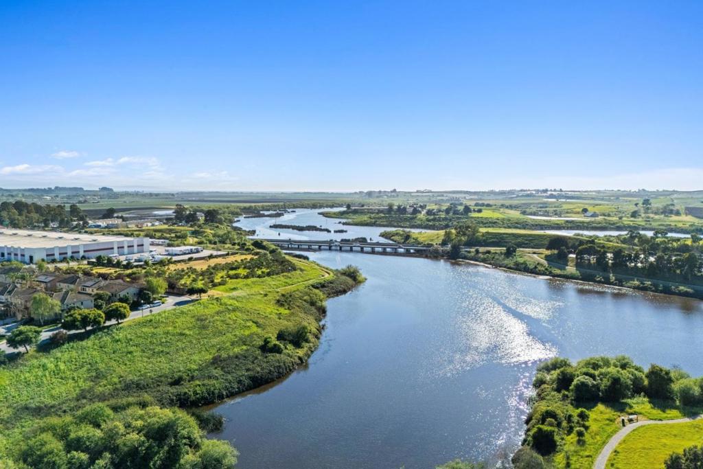 102 Skyline Vista Way