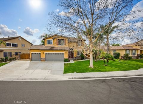 Photo of 6721 Heathgrove Dr, Eastvale, CA 92880 (MLS # SW26032568)