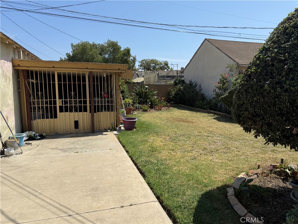 2126 W 77th Street