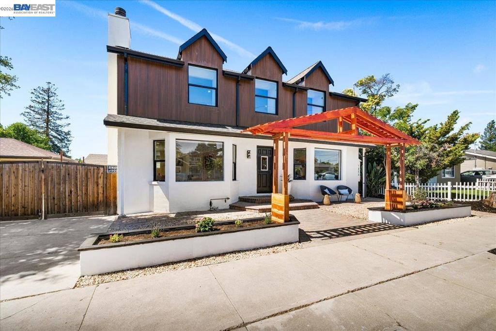 1844 Elm St