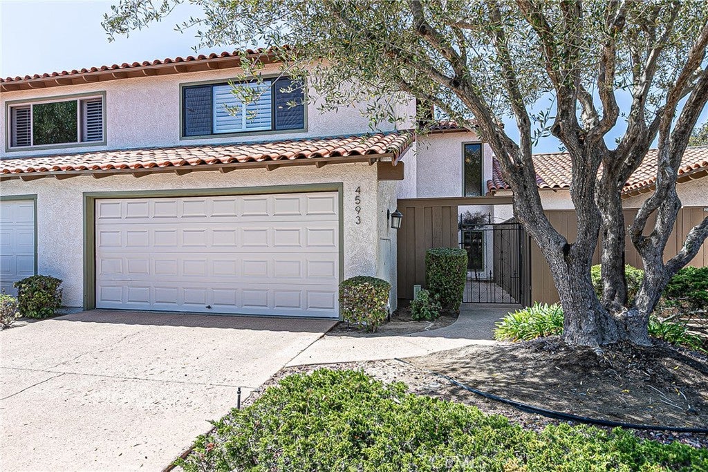 4593 Foxenwood