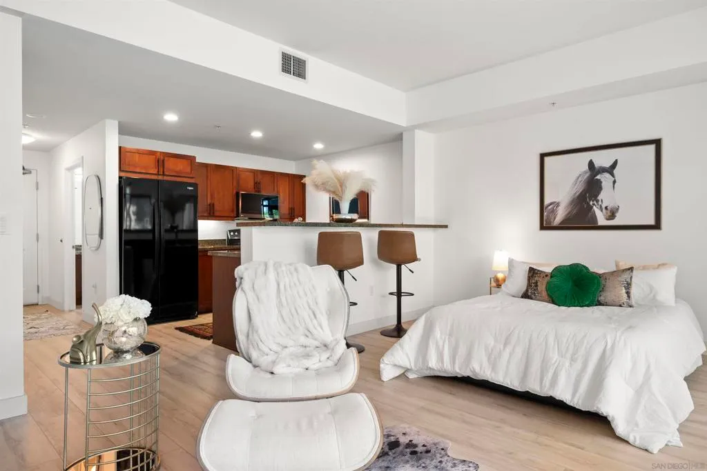 San Diego, California 92101, United States, ,1 BathroomBathrooms,Residential,Active,137241