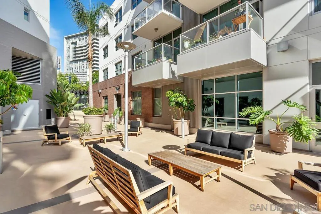 San Diego, California 92101, United States, ,1 BathroomBathrooms,Residential,Active,137241