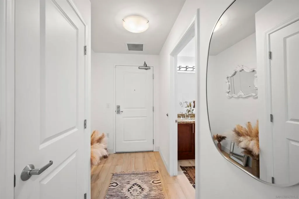 San Diego, California 92101, United States, ,1 BathroomBathrooms,Residential,Active,137241