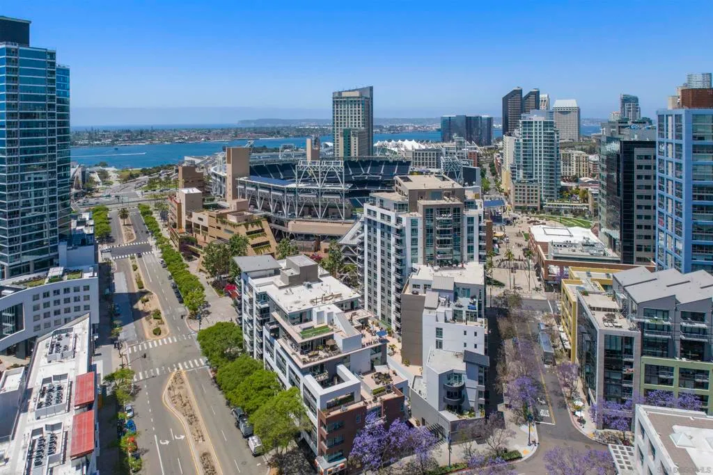 San Diego, California 92101, United States, ,1 BathroomBathrooms,Residential,Active,137241