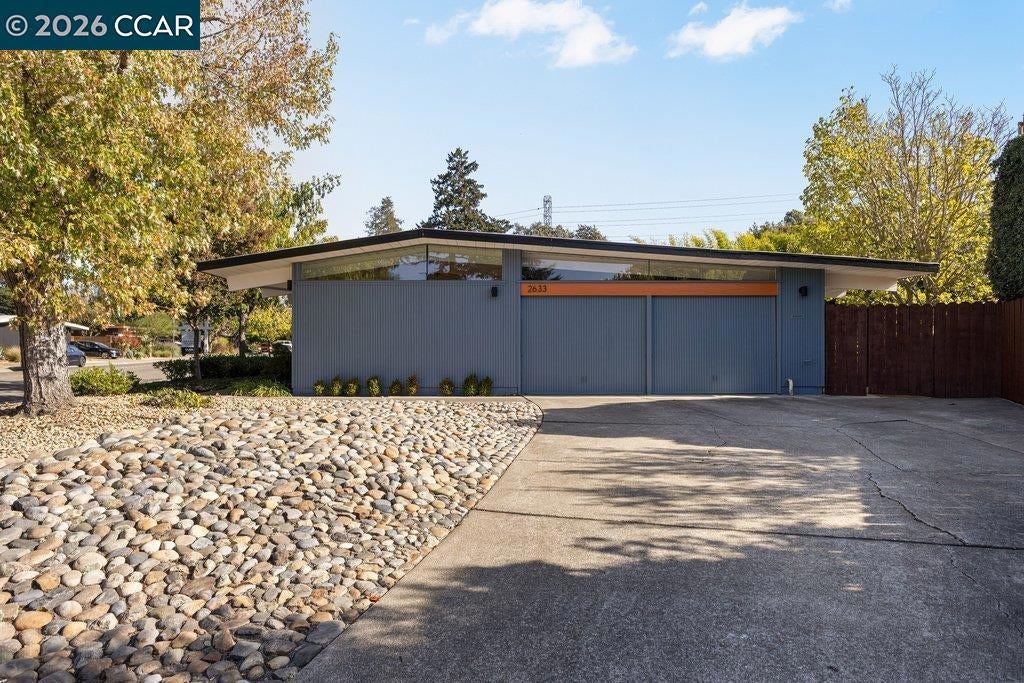 2633 San Antonio Dr