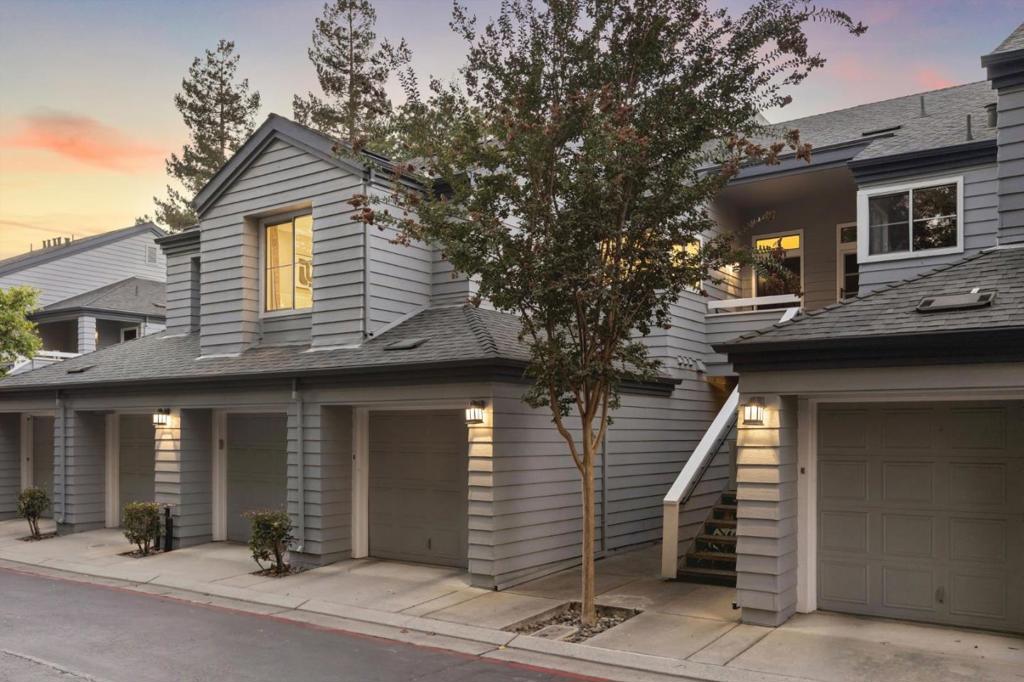 1651 Parkview Green Circle