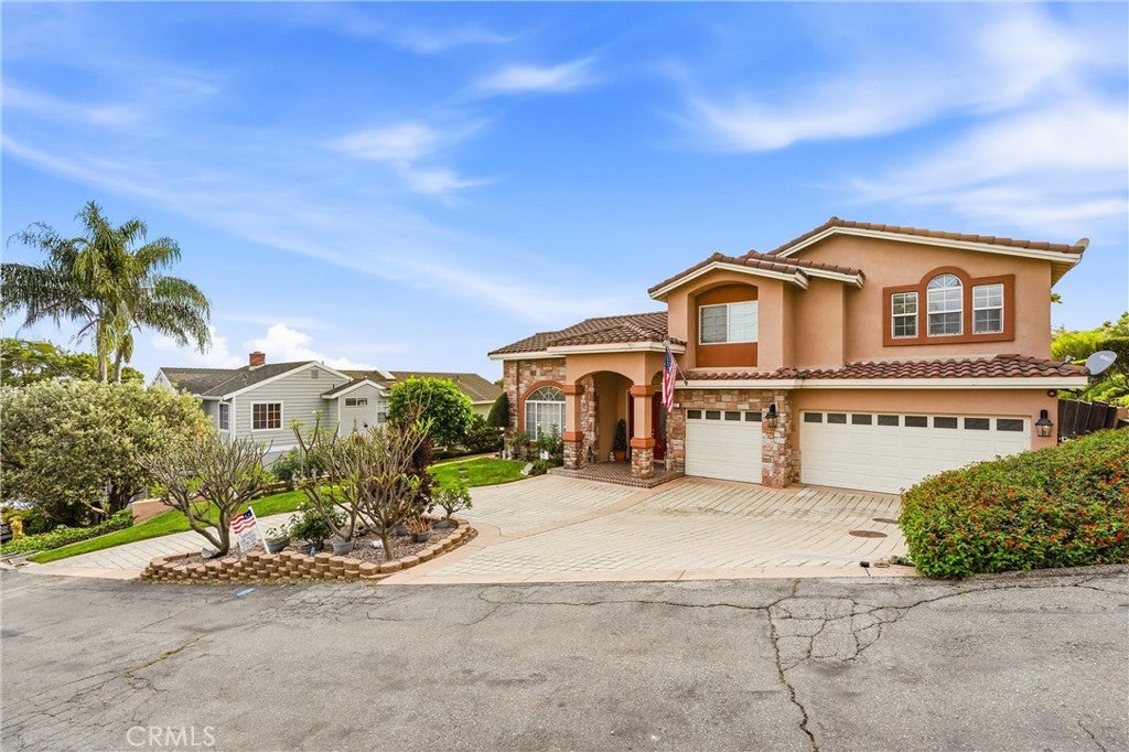 1781 Via Ladera
