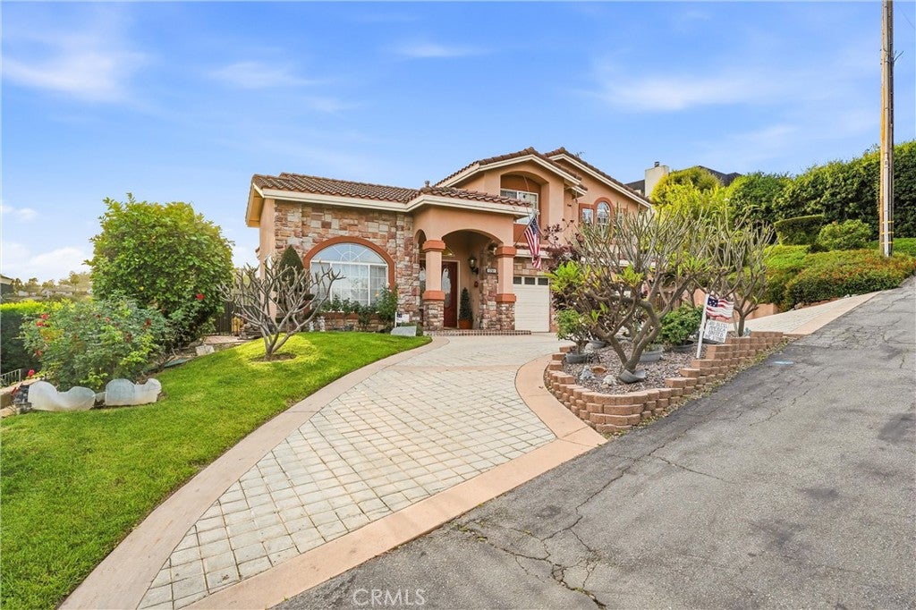 1781 Via Ladera