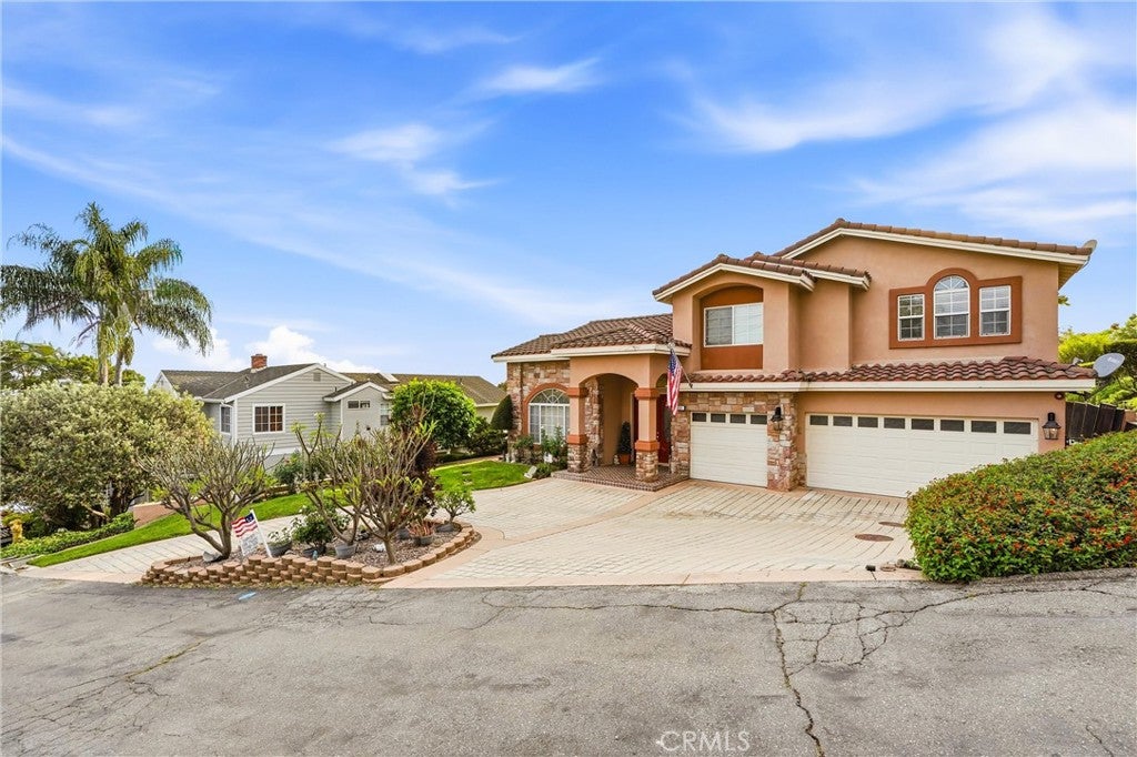 1781 Via Ladera