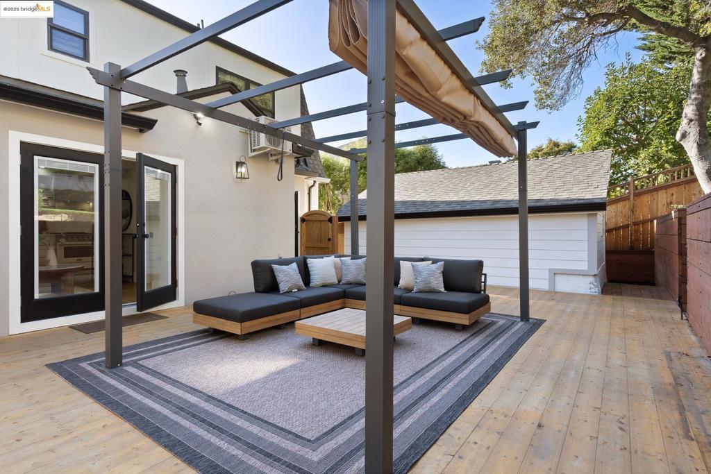 CROCKER HGHLANDS - Residential