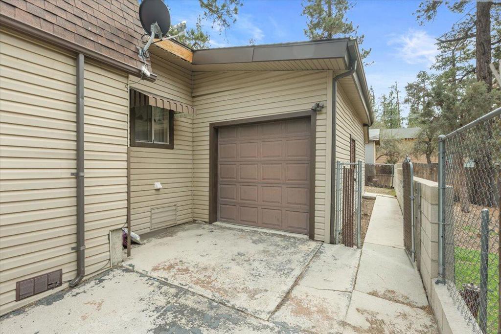 112 E Mojave Boulevard