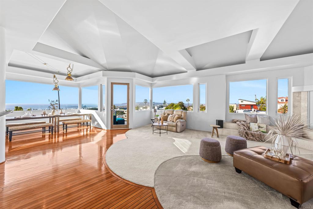 4527 Narragansett Avenue