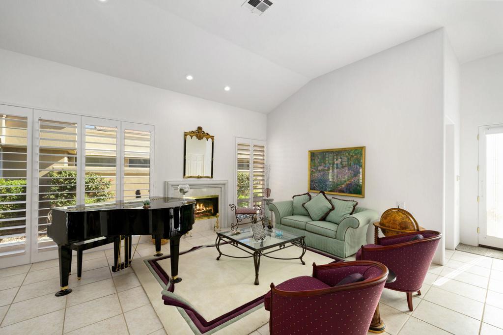 Desert Horizons C.C. - Residential Lease