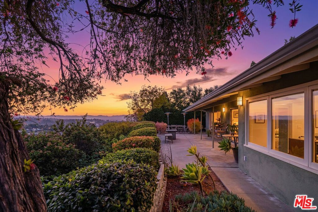 Photo of 3823 Cody Road, Sherman Oaks, CA 91403 (MLS # 26831413)