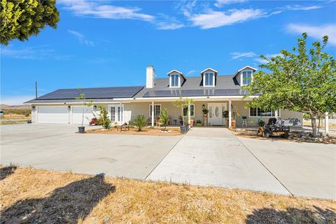 Photo of 20045 Dale Evans Pkwy, Apple Valley, CA 92307 (MLS # HD26022768)