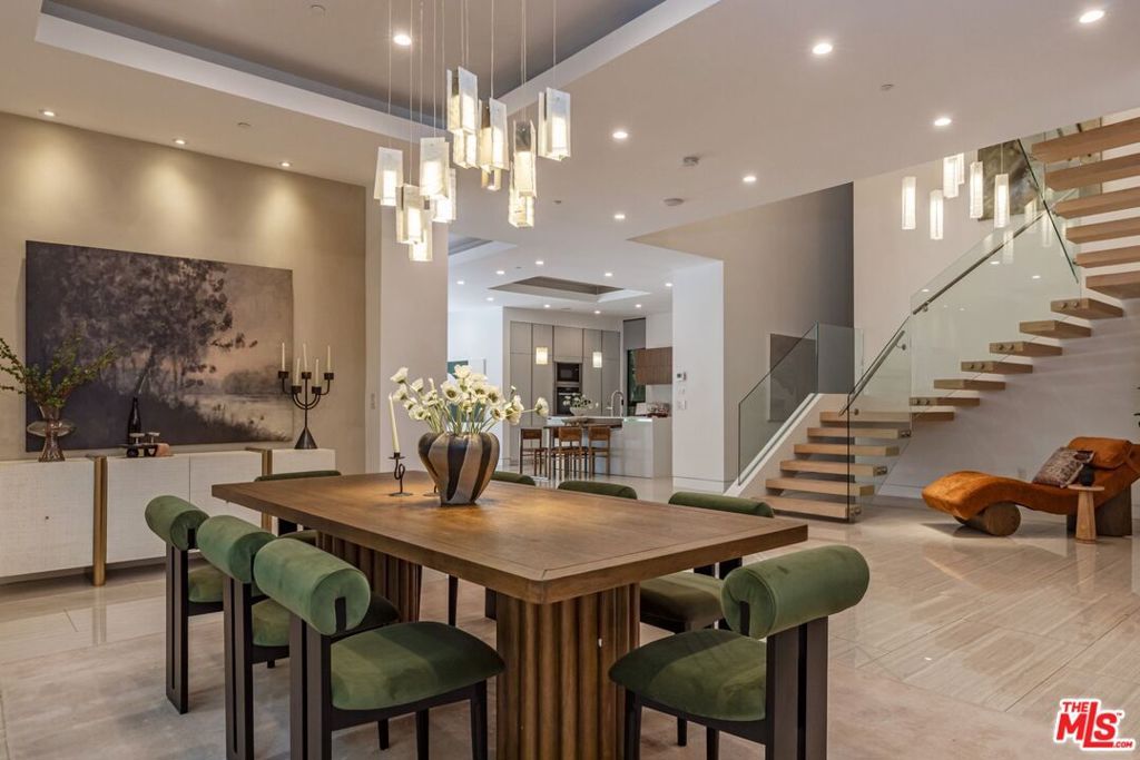 Photo of 350 N Harper Avenue, Los Angeles, CA 90048 (MLS # 26731801)